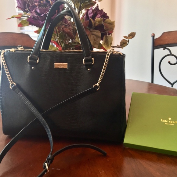 kate spade Handbags - Final price drop! Kate Spade tote & crossbody